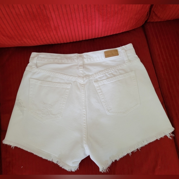 Women's Elan White Fray Denim Shorts - Picture 5 of 12